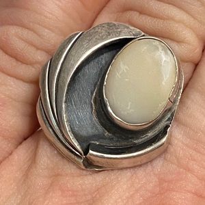 Rare Vintage/Antique Navajo Sterling shadowbox Ring with unknown stone 7.25